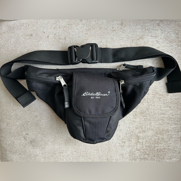 Eddie Bauer Other - 14" Eddie Bauer Stylish & Convenient 3 Pocket Utility Fanny Pack